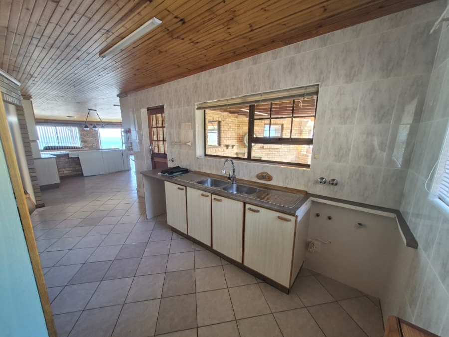 4 Bedroom Property for Sale in Dana Bay Western Cape